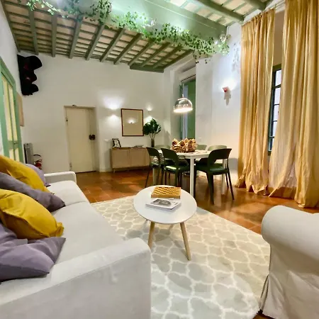 Pantheon Ancient Apartment