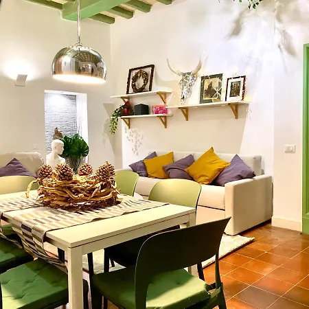 Pantheon Ancient Apartment *