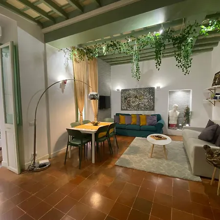 Pantheon Ancient Apartment